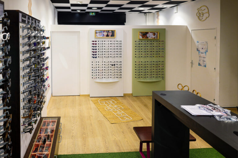 interieur-magasin-optique-optique-de-bourbon-mon-caprice