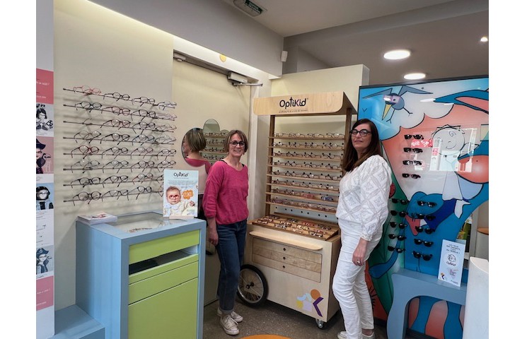 equipe-opticiennes-magasin-optique-une-histoire-deux-regards-melesse