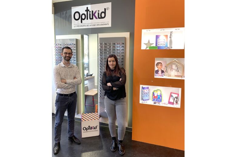 equipe-opticiens-corner-optikid-magasin-optique-just-un-regard-saint-symphorien