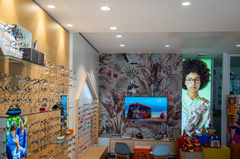 interieur-corner-optikid-magasin-optique-sophie-kids-houdan