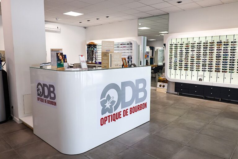 interieur-magasin-optique-optique-de-bourbon-bras-panon