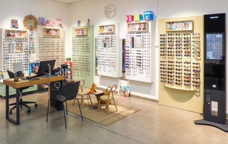 interieur-magasin-optique-optique-de-bourbon-saint-denis
