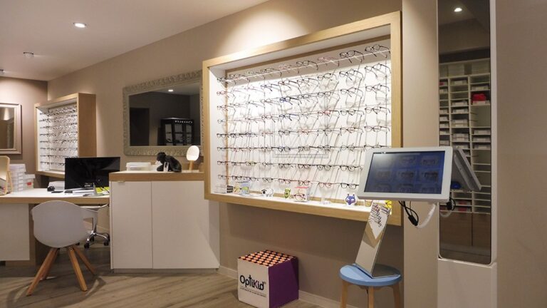 Sélection de montures optiques pour enfants