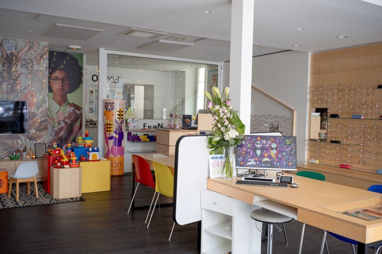 vue-interieur-magasin-optique-sophie-kids-houdan