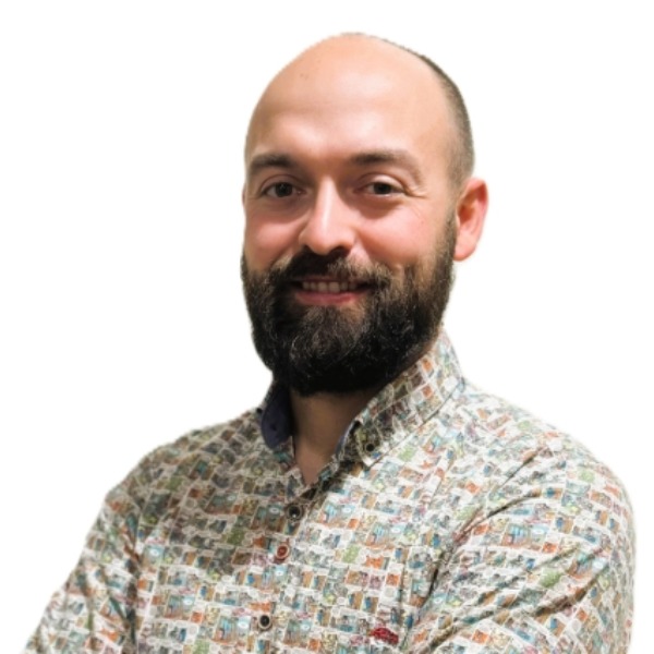 portait d'un homme souriant